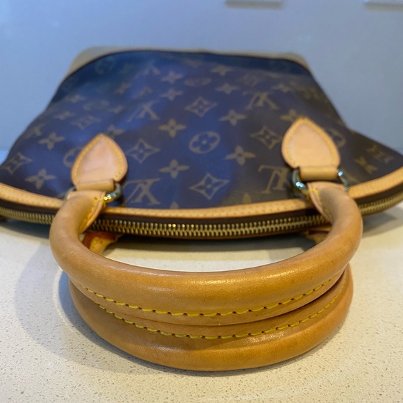 Louis Vuitton Monogram Lockit Vertical - Picture 6 of 14